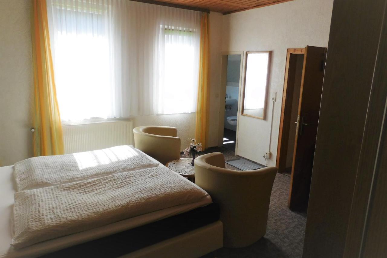 Hotel Pension Am Kurmittelhaus Бад-Грунд Экстерьер фото